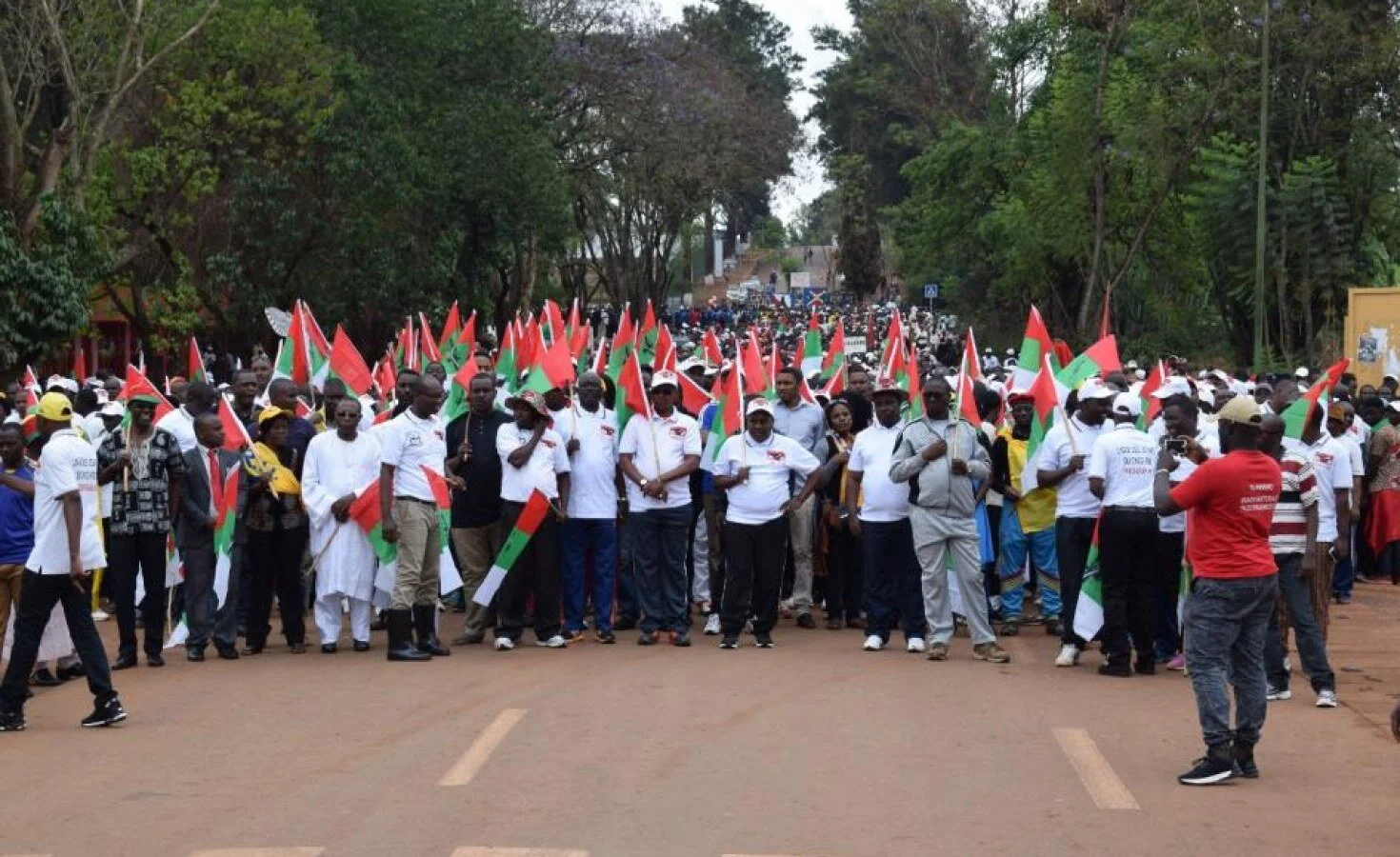 Opposition remain fragmented as Burundi campaigns start