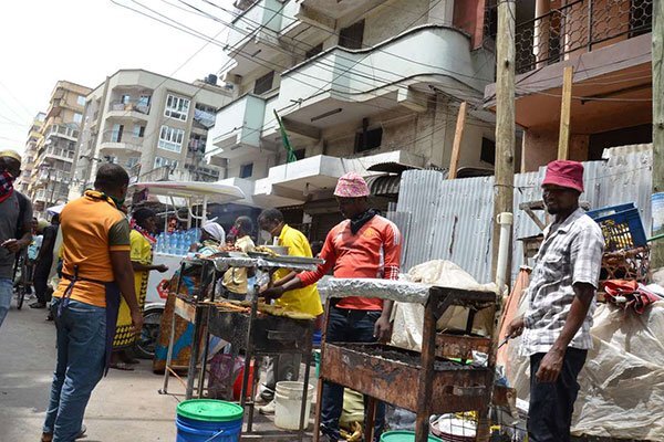 Brisk business for Tanzanian street vendors