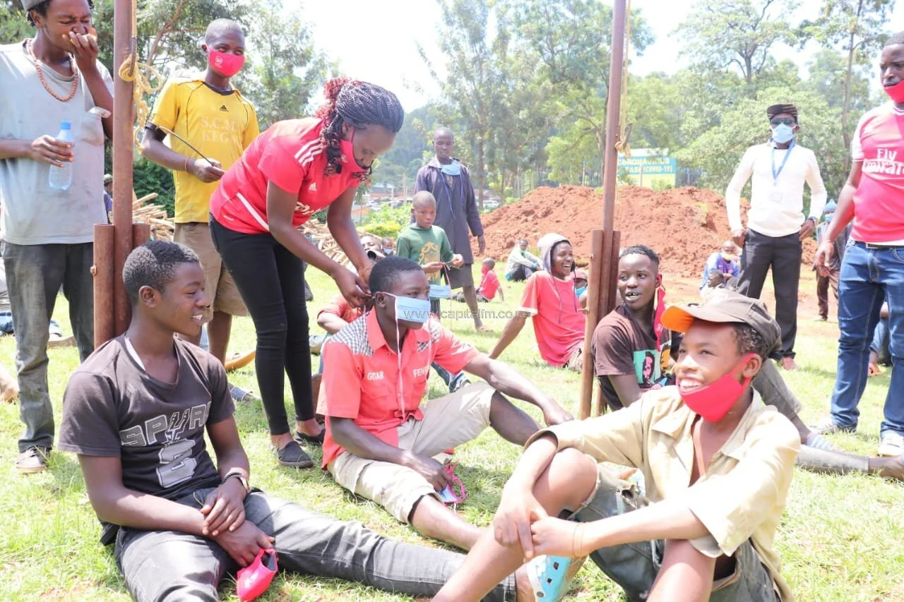 Kenya: Arsenal fans' group donates to street children in Kisii