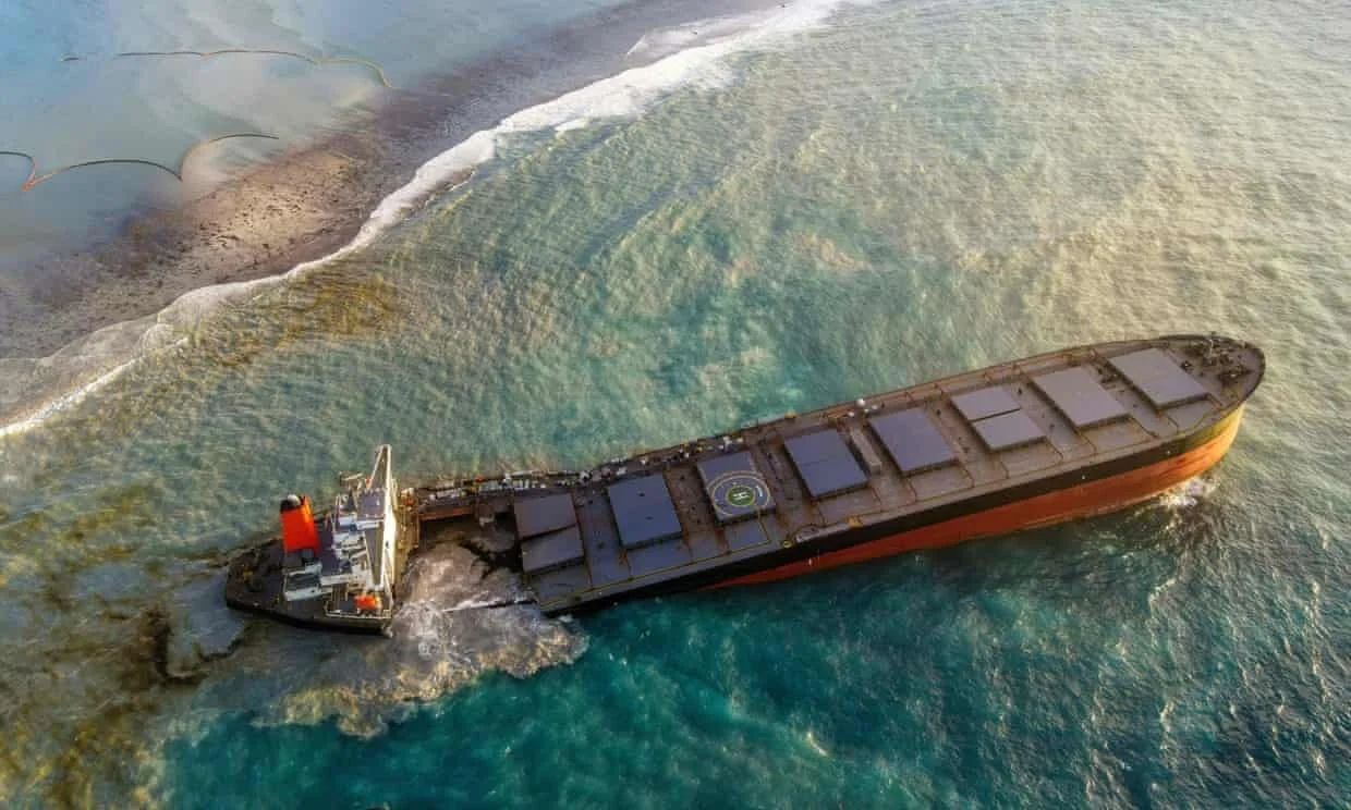 Mauritius oil spill: Wrecked MV Wakashio breaks up
