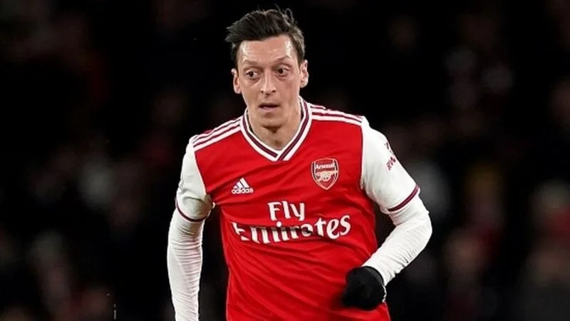 Mesut Ozil: Charges dropped after security guard threat claims
