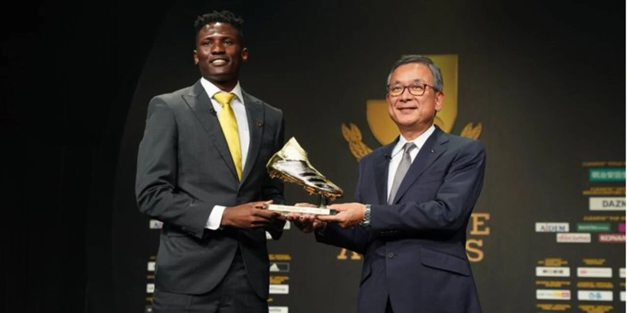 Kenya: Leaked photo shows Michael Olunga in Al Duhail jersey 