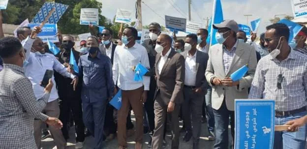 Heavy gunfire in Somali capital amid protests