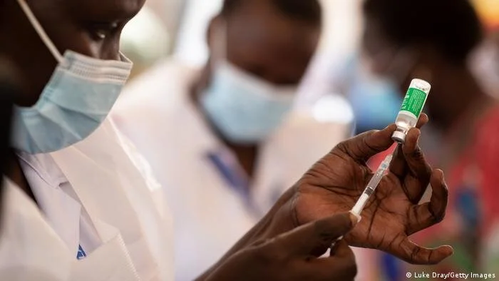 Coronavirus: Africa's vaccination rollout off to slow start