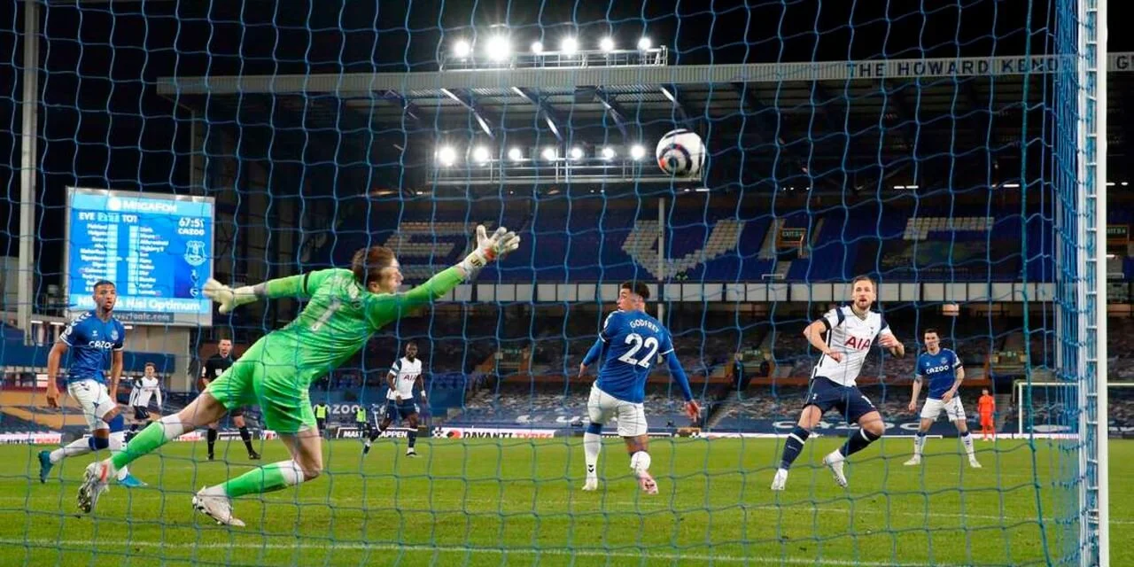 Can Tottenham keep Harry Kane without Champions League?