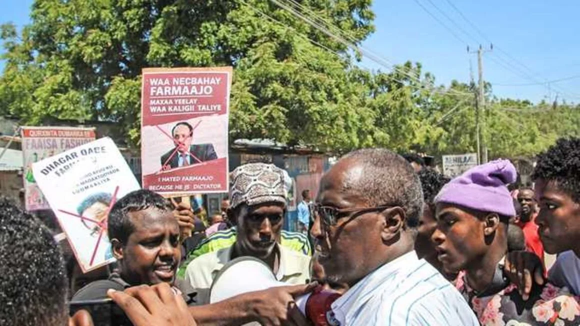 Farmaajo, nationalist hero and ‘defender of the republic’, fights for survival