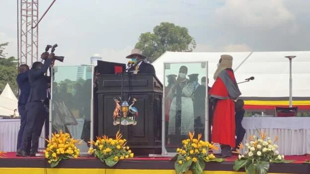 Thousands attend Museveni swearing-in ceremony