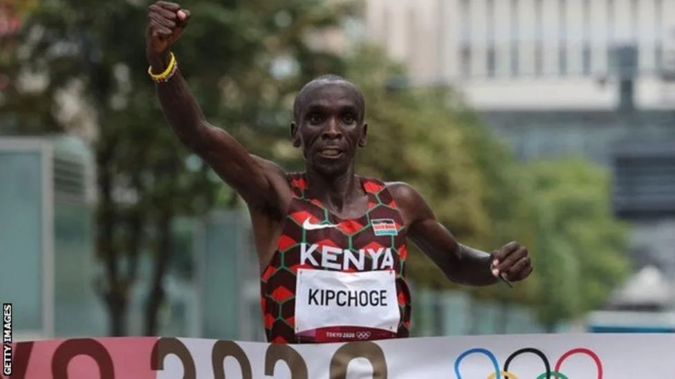 Tokyo Olympics: Kenya's Eliud Kipchoge successfully defends Olympic marathon title 