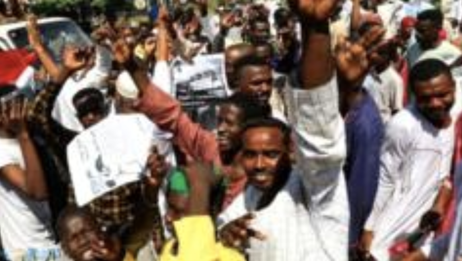 Sudan police disperse pro-military protests