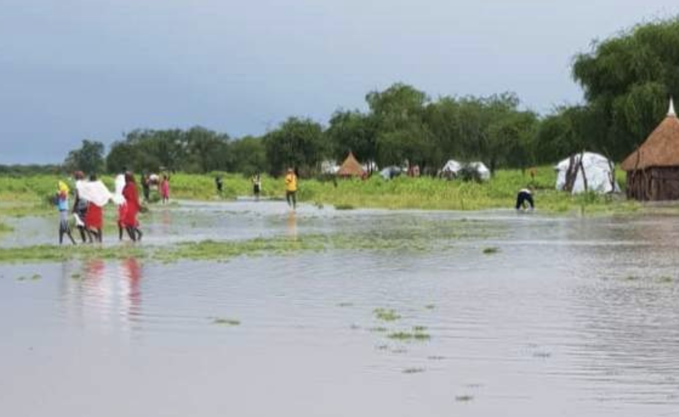 Floods and violence hamper South Sudan aid