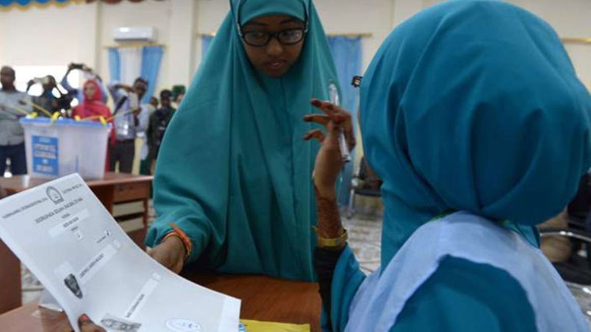 US slaps visa bans on Somalis linked to delayed polls