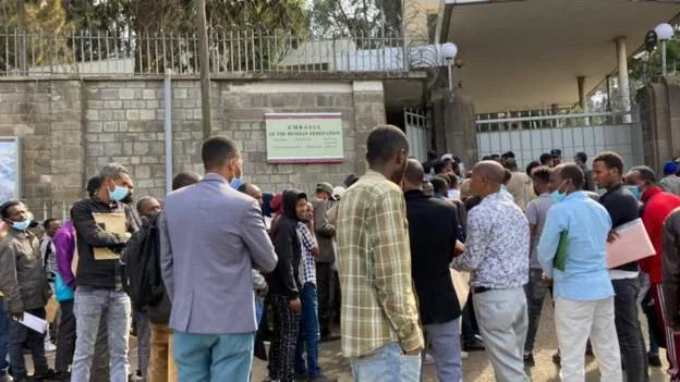 Ethiopians queue at Russia embassy to enlist for war