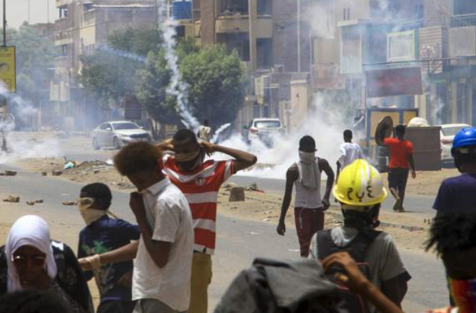 US warns American firms against business in Sudan