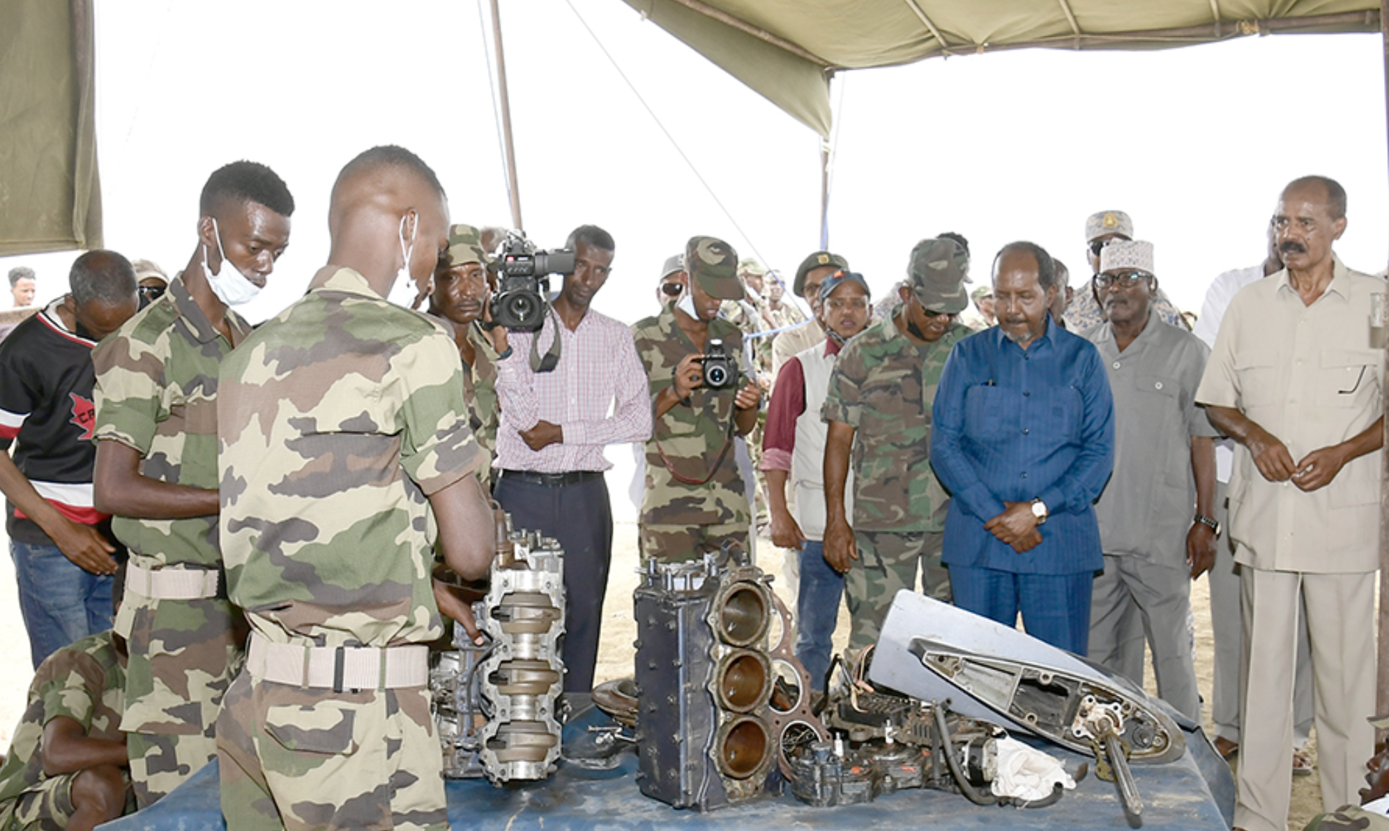 Somali president visits soldiers training in Eritrea