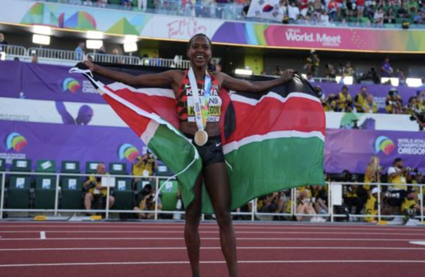 Kenya's Kipyegon reclaims women's 1500m world title