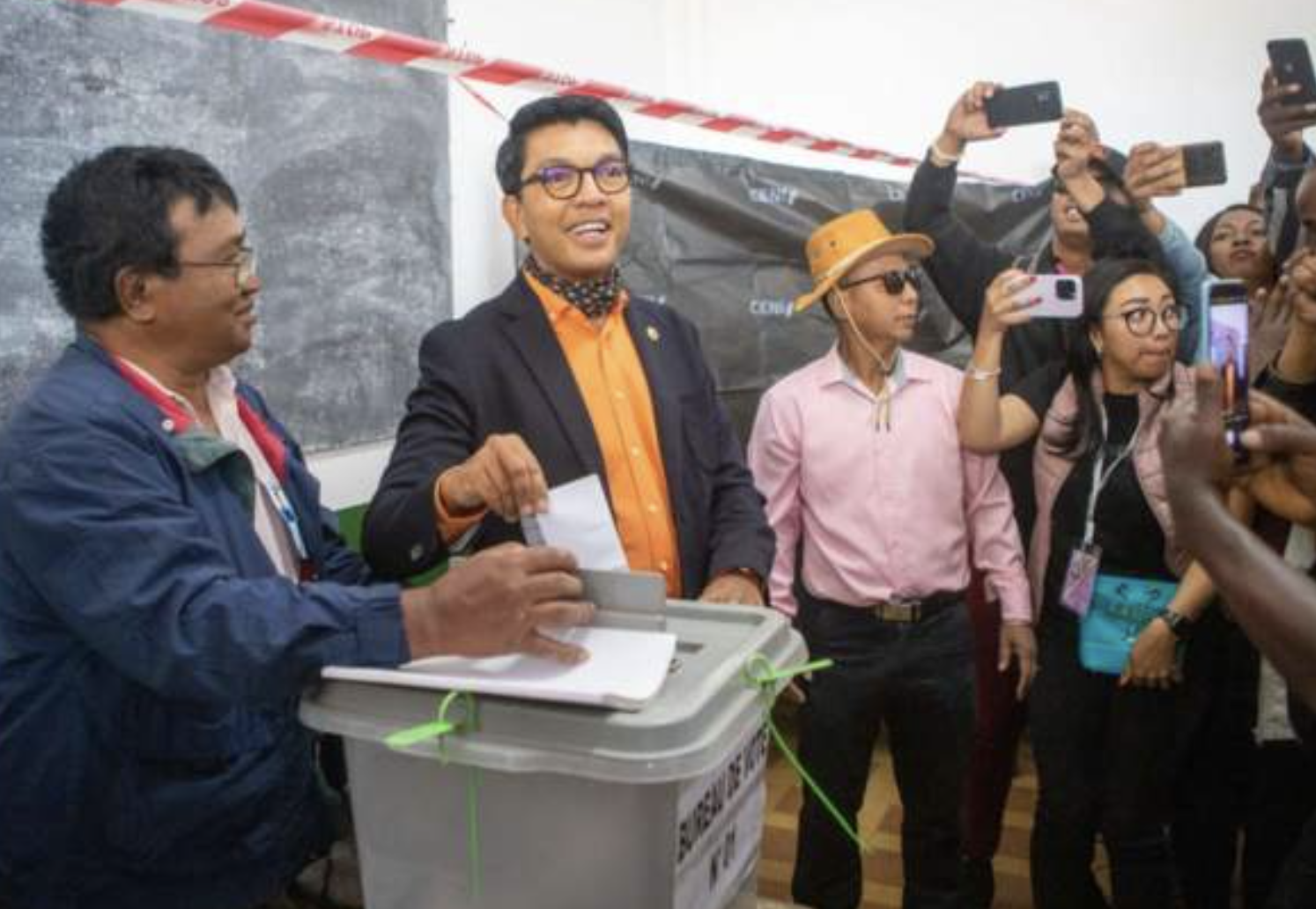 President Rajoelina takes huge early lead in Madagascar poll