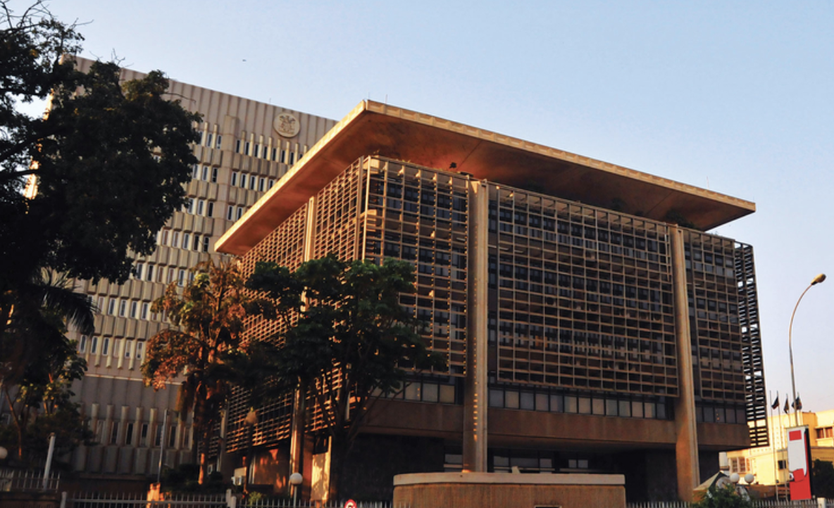 Uganda central bank holds policy rate, saying inflation risks remain