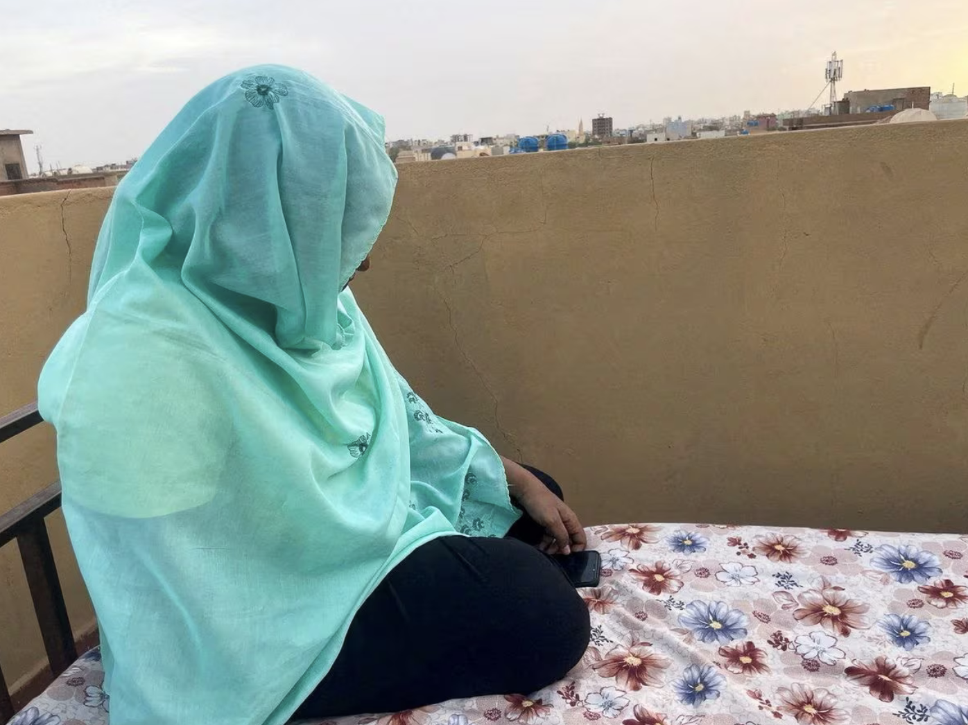 Sudanese left in the dark by RSF-imposed telecoms blackout