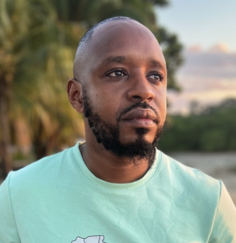 Kenyan Activist Boniface Mwangi Now Free After Police Raid Home
