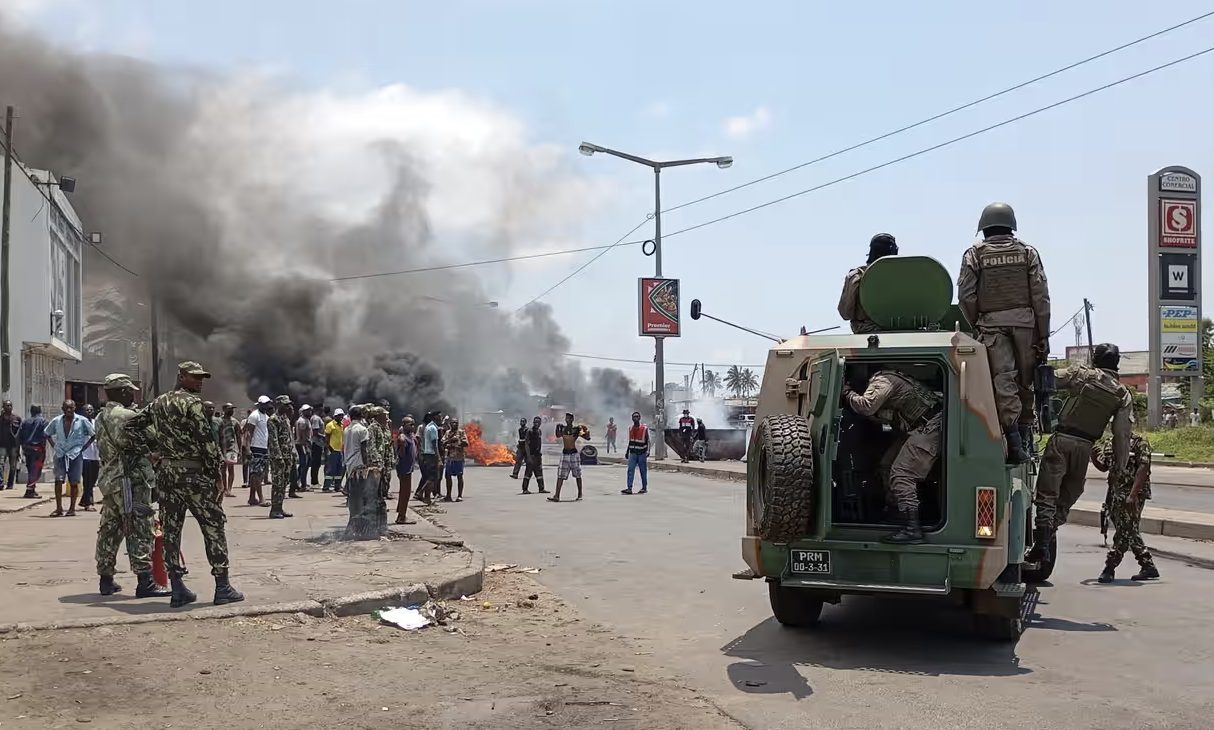  Mozambique on edge before ruling on disputed election results