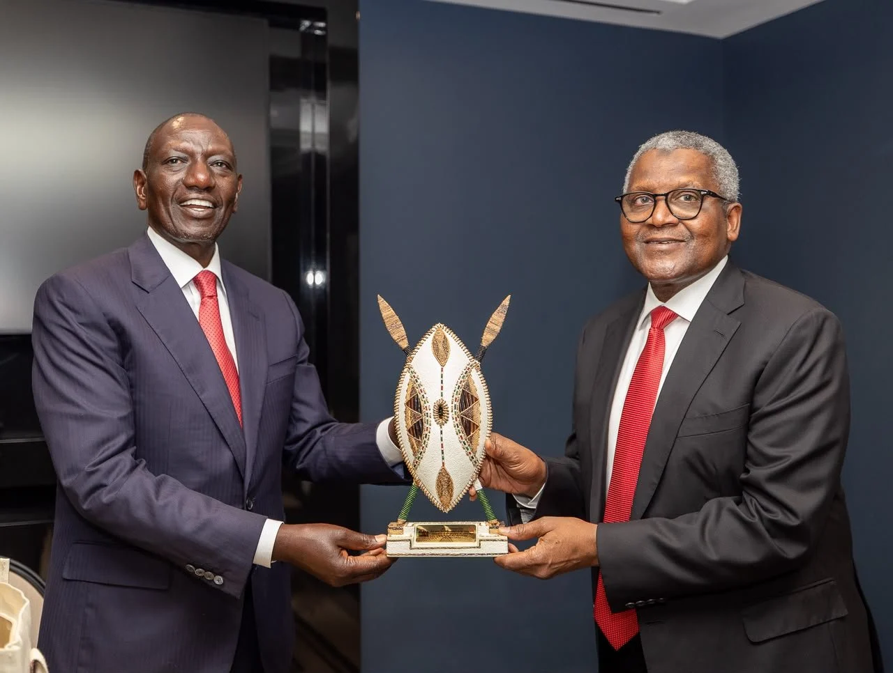 Kenya: President Ruto, Dangote Break Ground On Sh2.2tn Lamu Oil Refinery