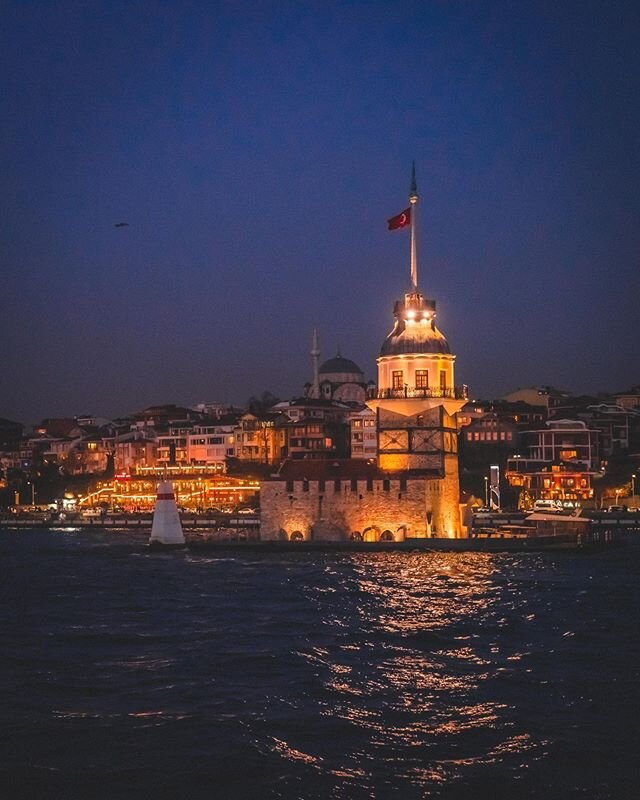 Looking forward to getting out and doing some street photography again when covid is over. Maidens Tower, Istanbul.
.
.
.
.
.
.

#instatravel #travelgram #instago #passportready #travelblogger #wanderlust&nbsp;#traveldeeper #traveltheworld #igtravel 