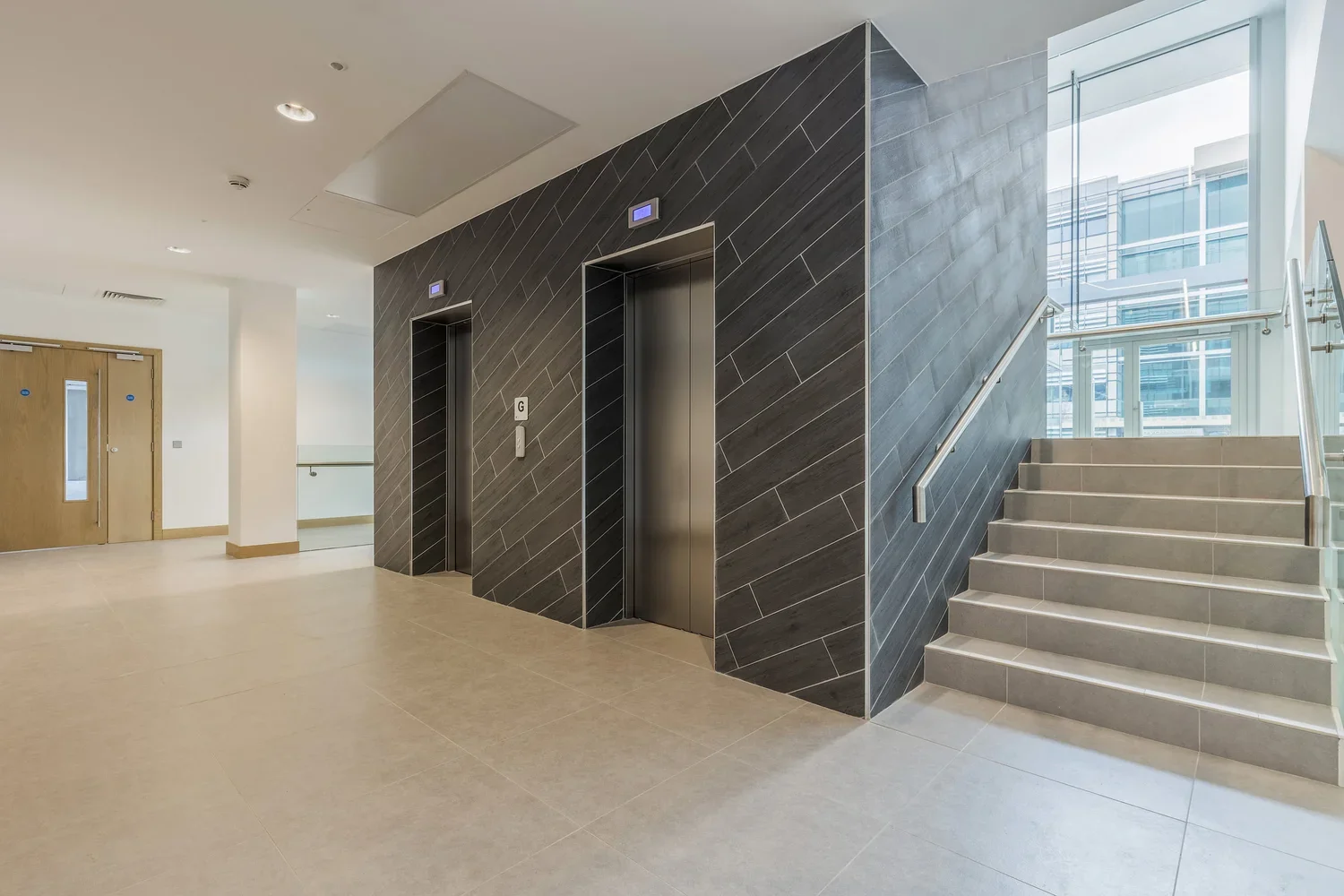 Wall+-+Just+Life+Floor+-+Rocce+Cenre+Iris (2).webp