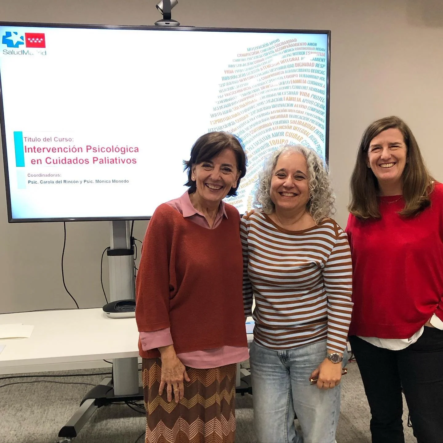 Esta ma&ntilde;ana hemos participado en el Curso de Intervenci&oacute;n psicol&oacute;gica en Cuidados Paliativos que el Servicio Madrile&ntilde;o de Salud ofrece para psic&oacute;logos y profesionales del &aacute;rea.

Ha sido coordinado por M&oacut