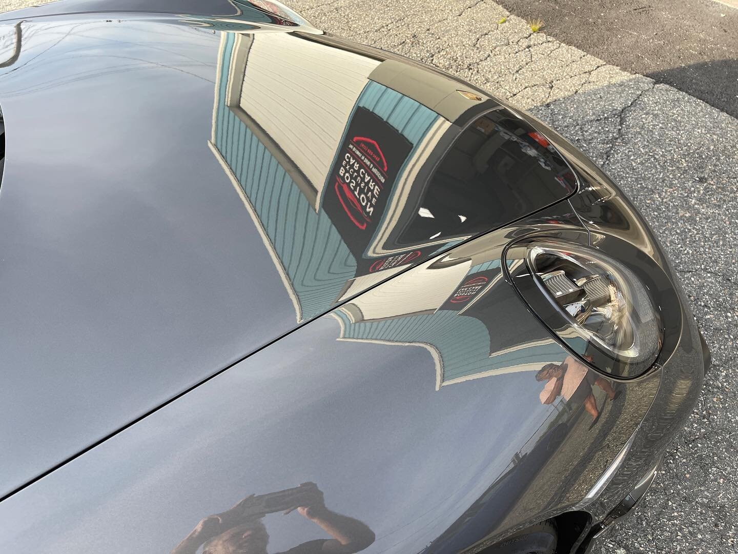 Porsche 911 - paint polished to perfection. Contact us to have your car polished to perfection and coated. Located in Woburn, MA. 

#porsche #porsche911 #bostonexclusive #bostoncars #bostoncarspotting #boston #massachusetts