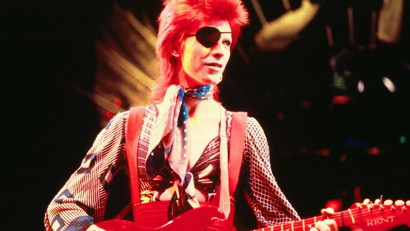 david-bowies-1974-gouster-album-is-finally-released-01.jpg