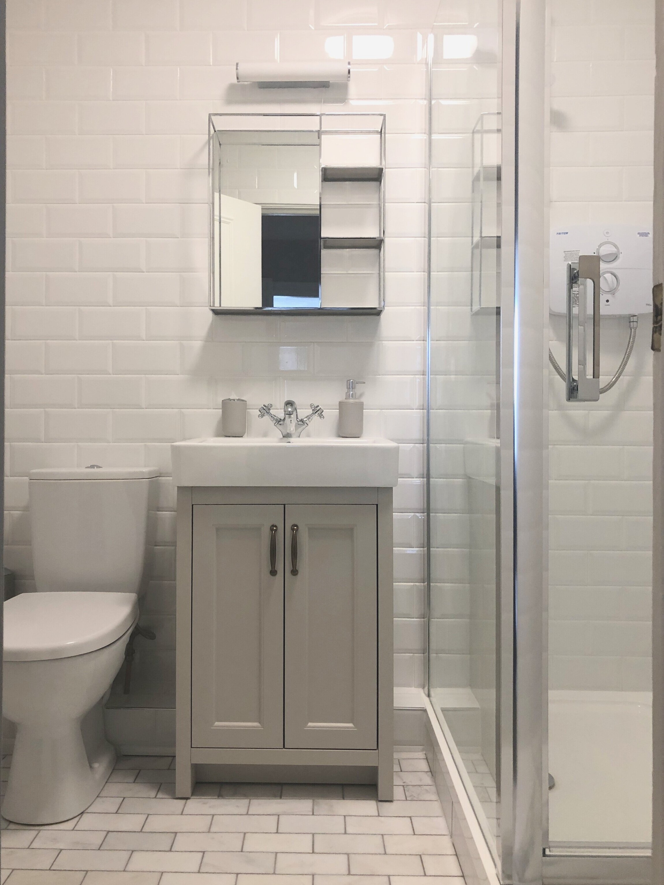 Apartment D3 Bathroom