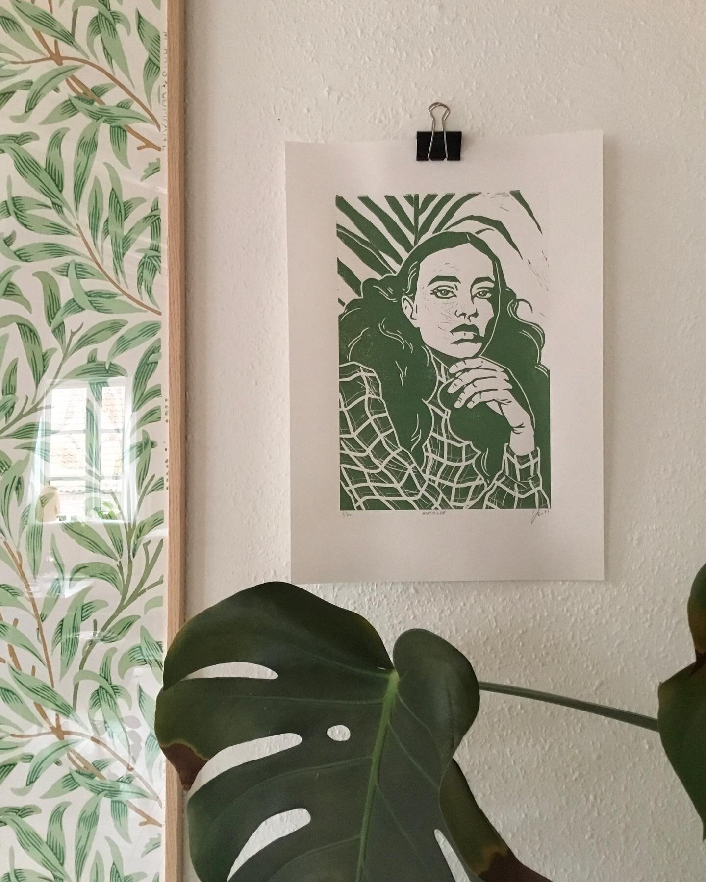 Mathilde 🌴
Linocut - limited edition. 
Signed and numbered. 
Get your original by Dm 😆 #limitededition #linocut #linoprint #art #artist #danishdesign #atelier #green #originalart