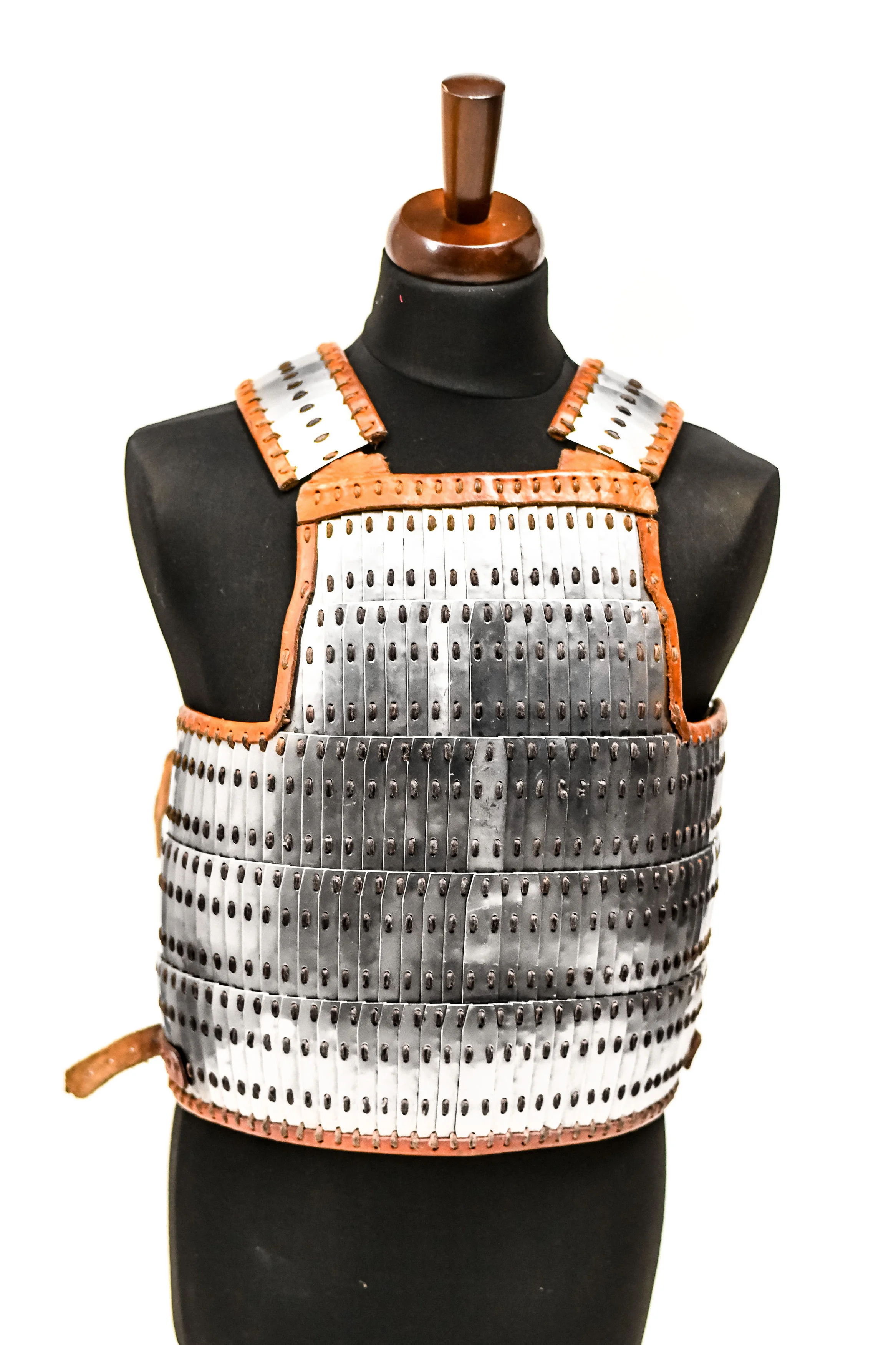 Vikingské zbroje lamelové kovové