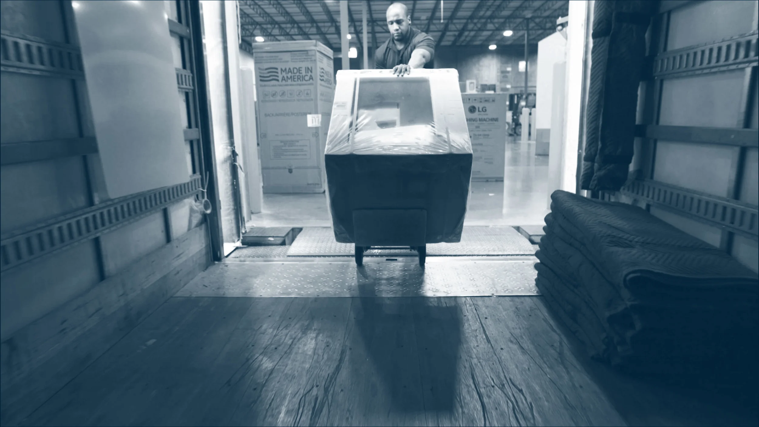 LOGISTICS MEETS INNOVATION