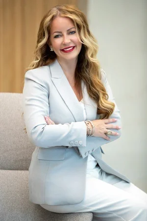 Sarah Gonzalez, Chief Operating Officer at Logan Finance