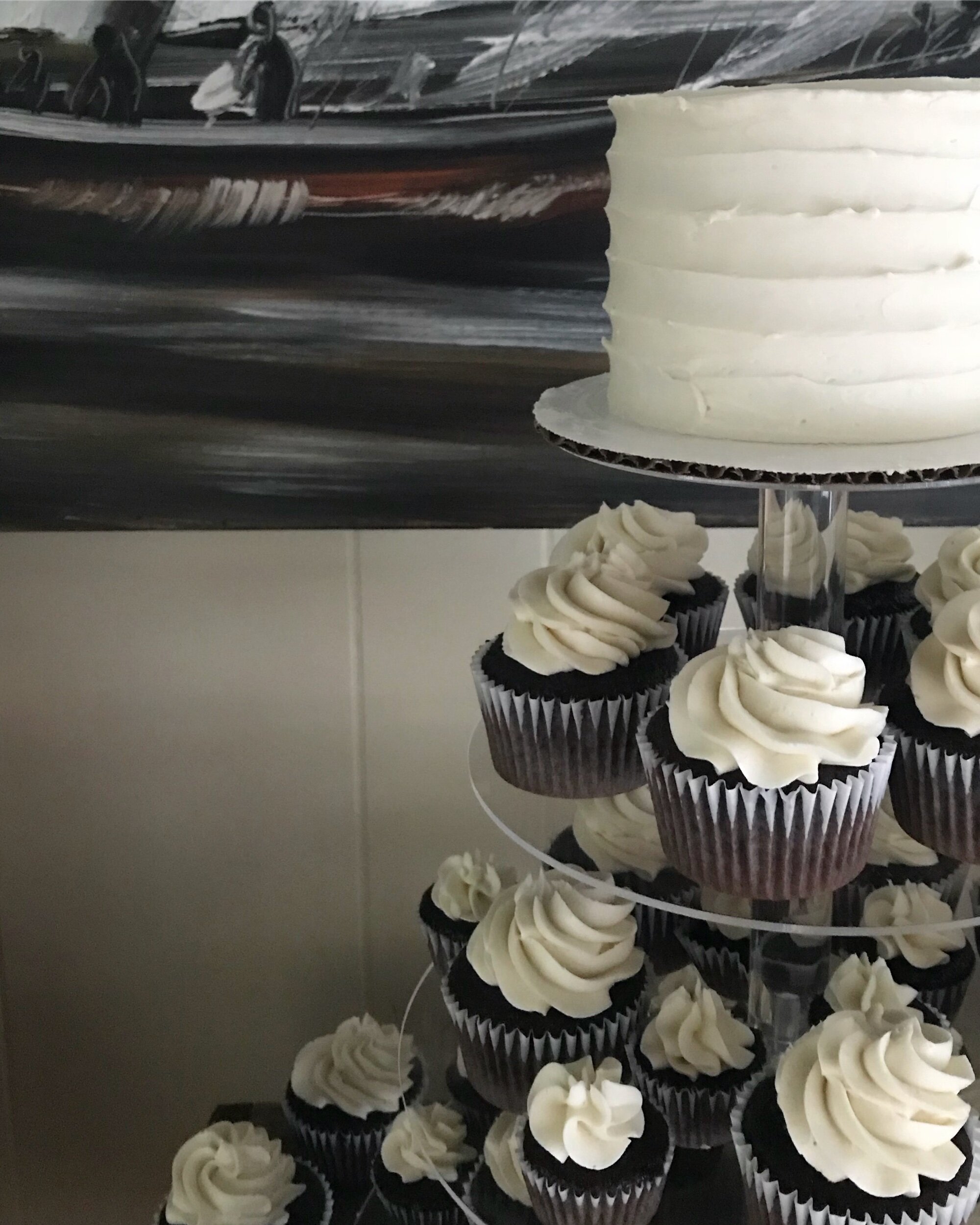 Sweetheart Cake & Wedding Cupcake