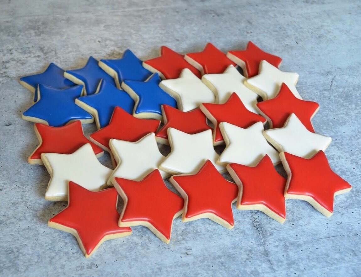 Happy Independence Day!! 🇺🇸 

I hope everyone is having a sweet, safe, and happy July 4th weekend! 
❤️🤍💙

.
.
#july4th #july4thcookies #cookies #sugarcookies #patrioticcookies #redwhiteandblue #starcookies #independenceday