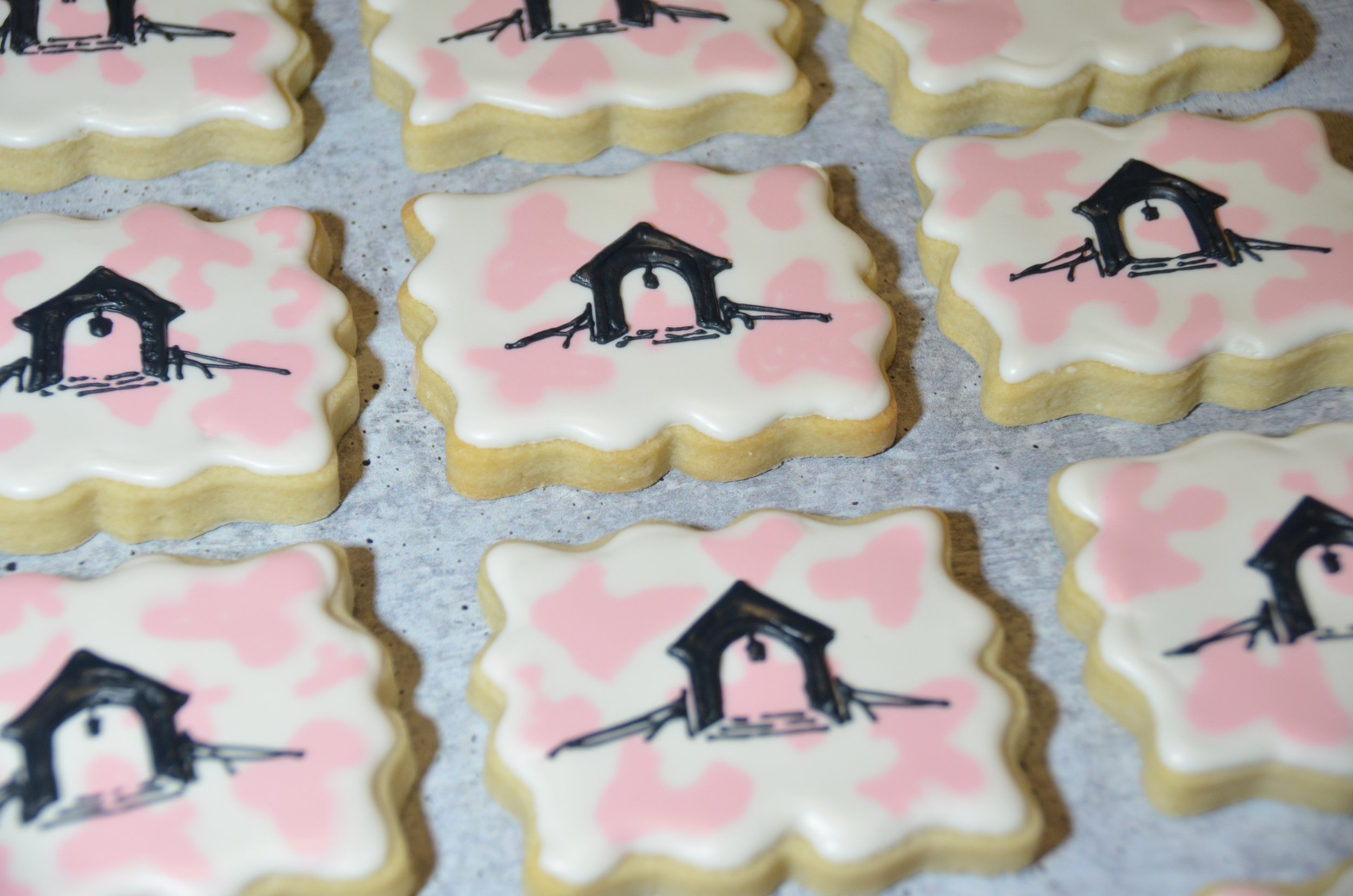 covered bridge sugar cookies