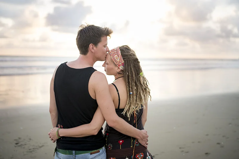 Free-Spirited-BeachEngagement-Session08