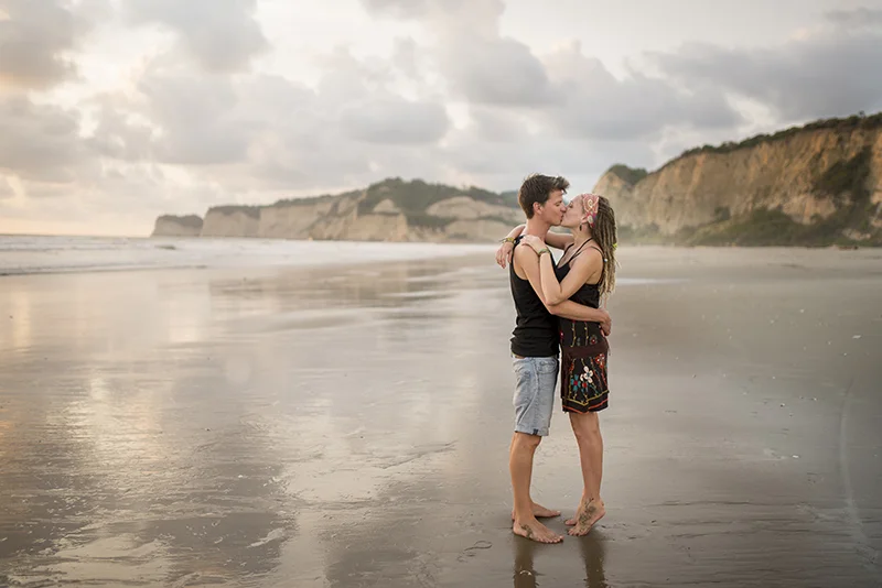 Free-Spirited-BeachEngagement-Session09