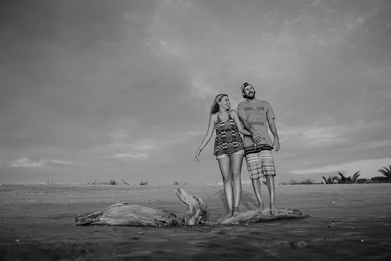 destination-beach-engagement-shoot-96