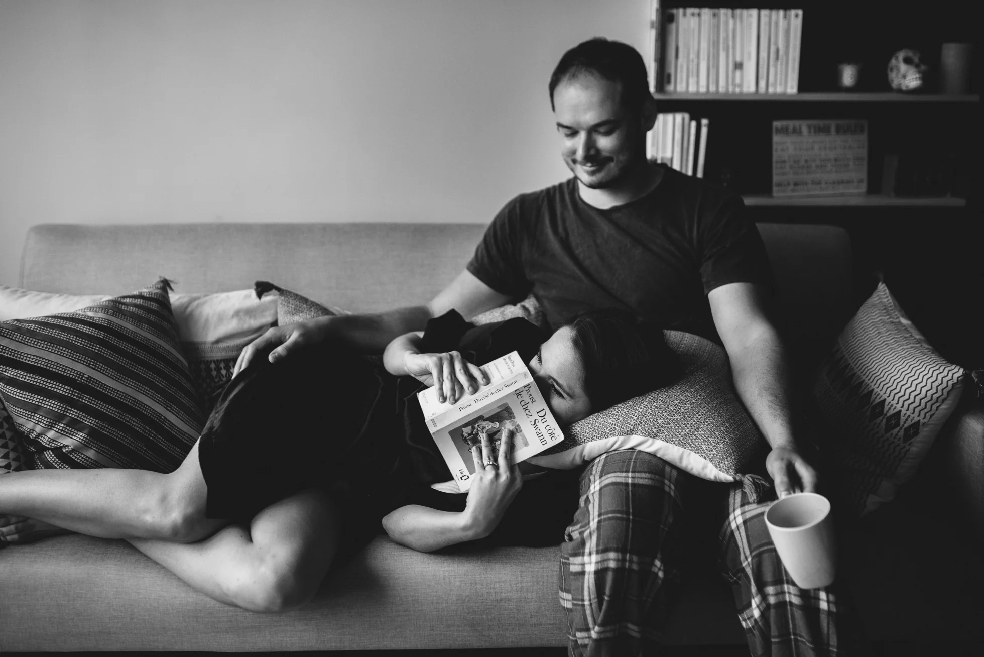 Cozy pajama breakfast engagement shoot in a hip apartment in Paris, France - Sara Monika, Photographer