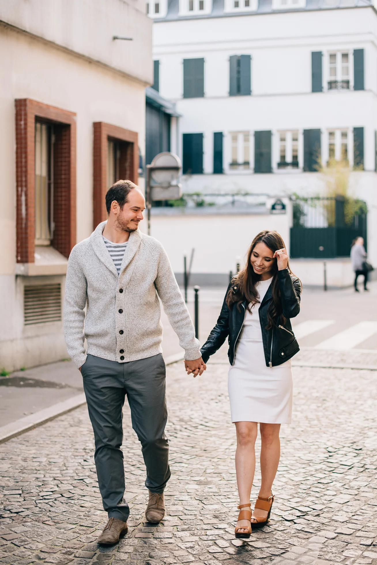 engagement shoot in Paris, France - Sara Monika, Photographer