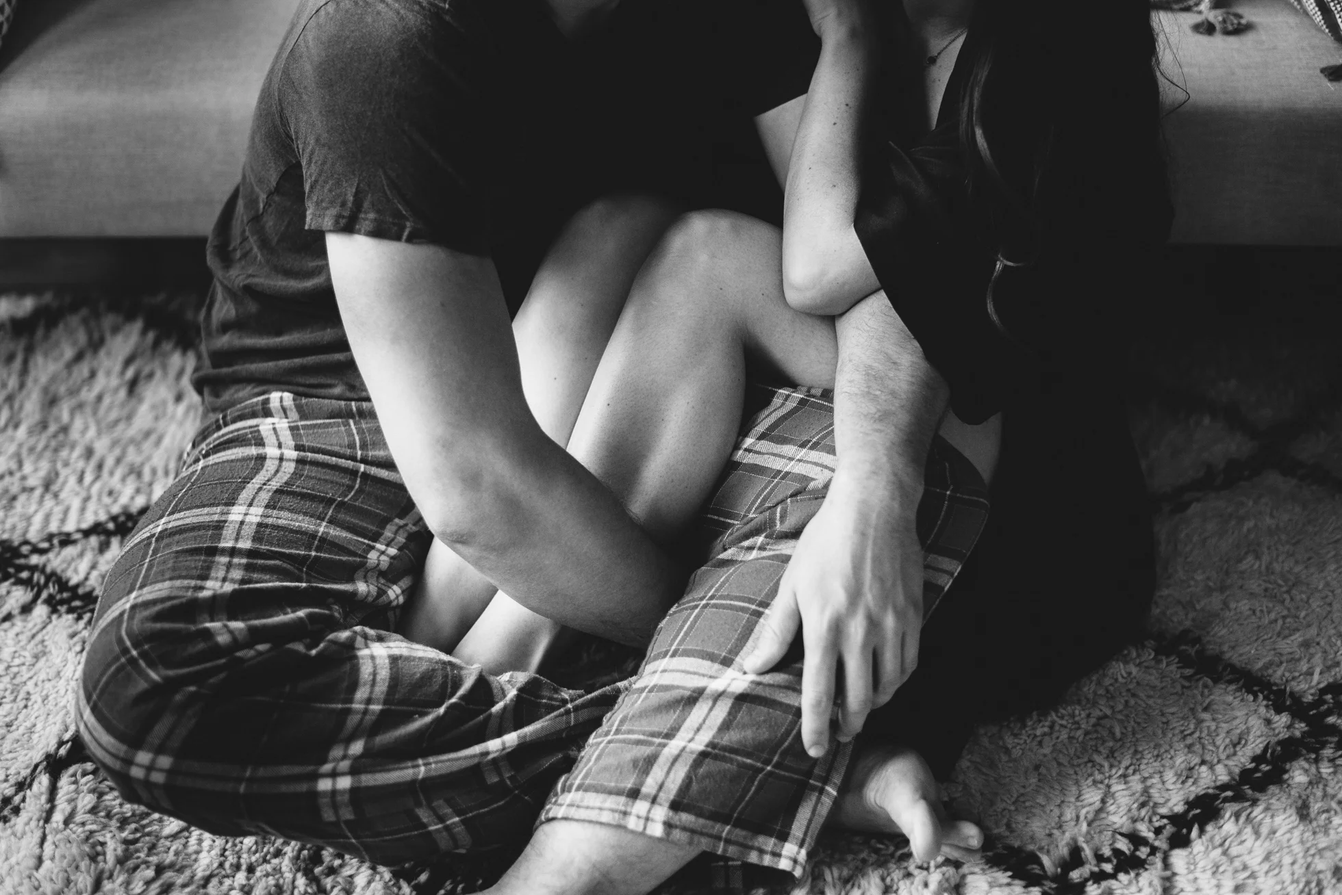 Cozy pajama breakfast engagement shoot in a hip apartment in Paris, France - Sara Monika, Photographer