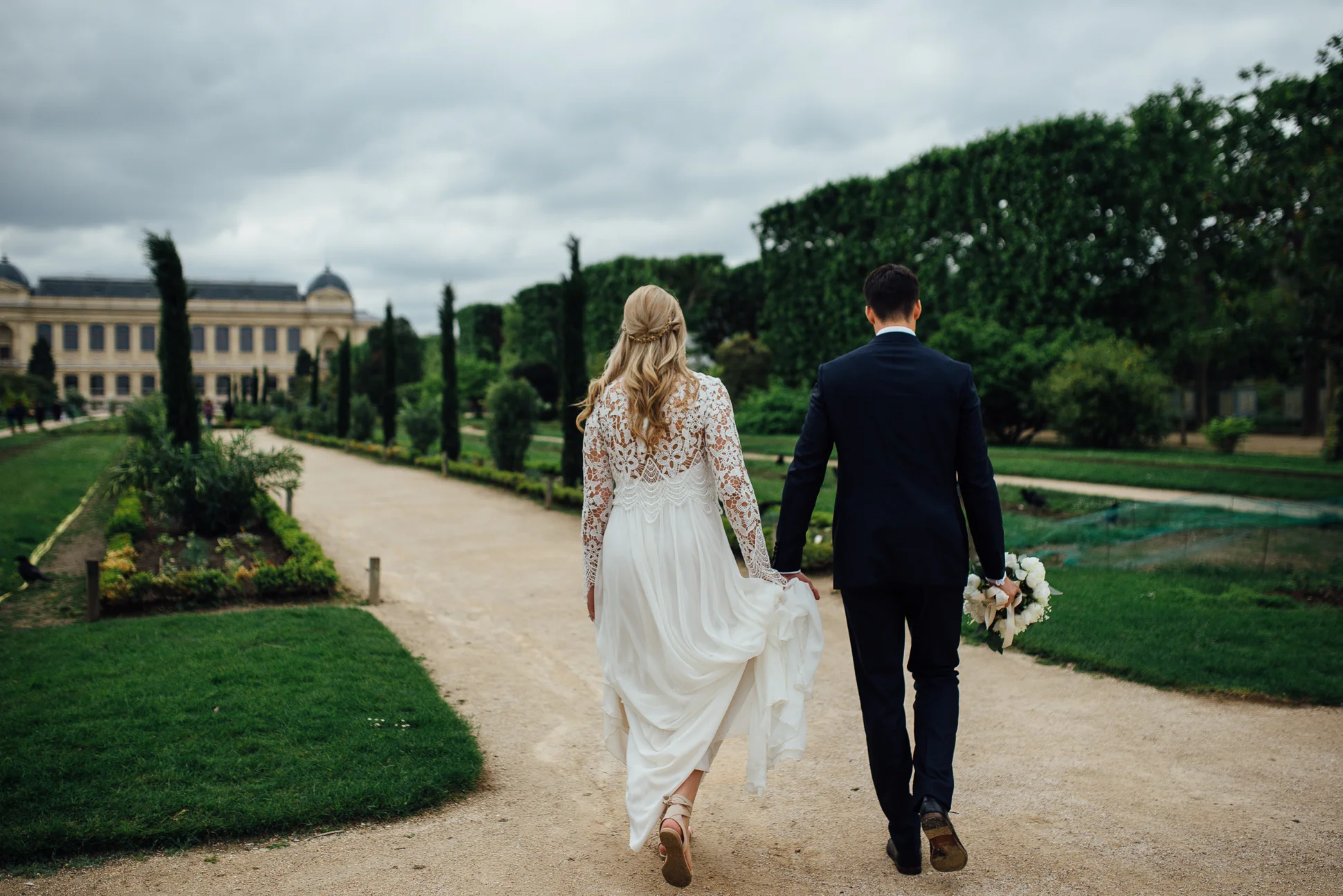 Jardin de Plantes Paris, France romantic adventurous elopement - Sara Monika, Photographer