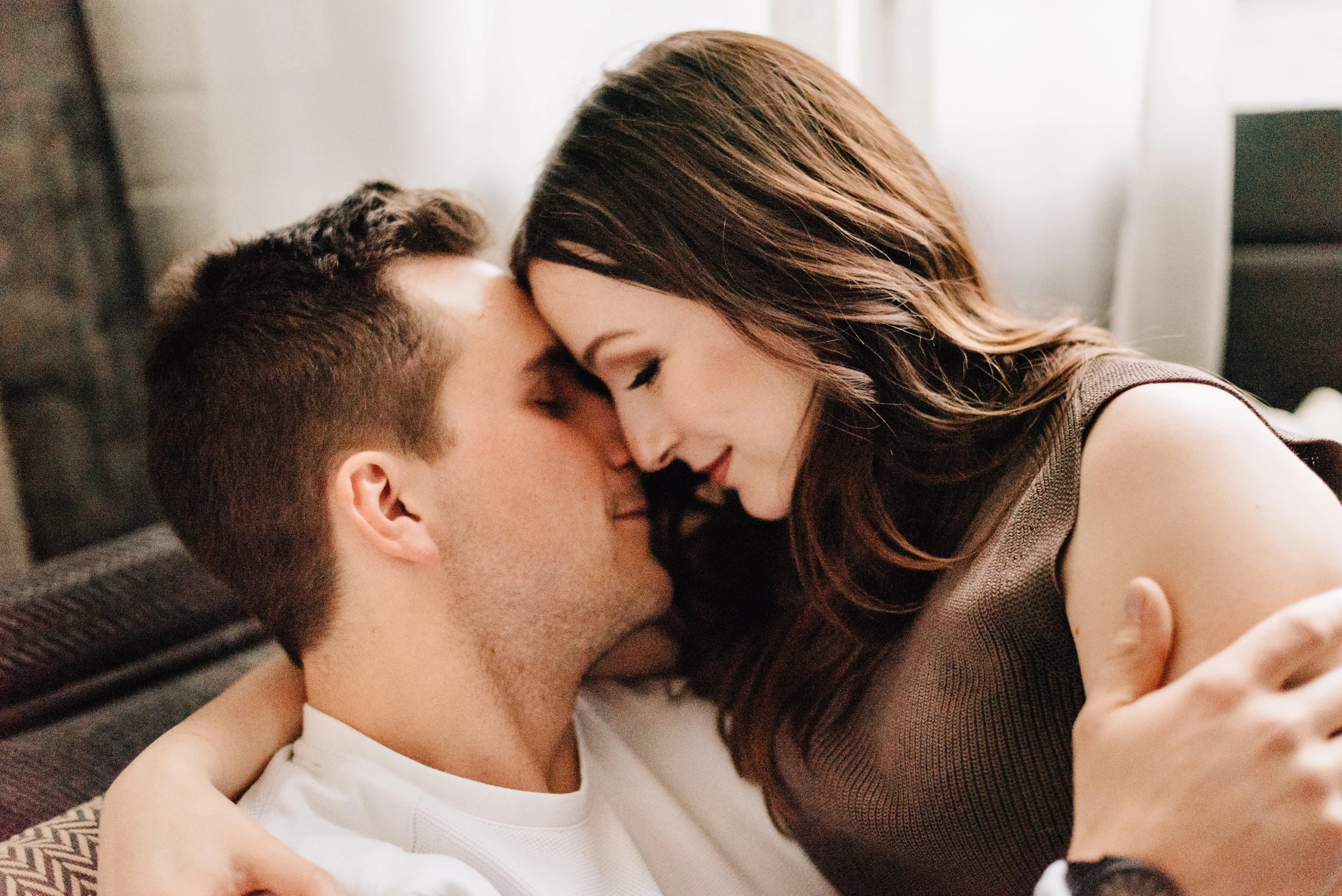 Snuggle Session in a Toronto Loft - Sara Monika Photographer