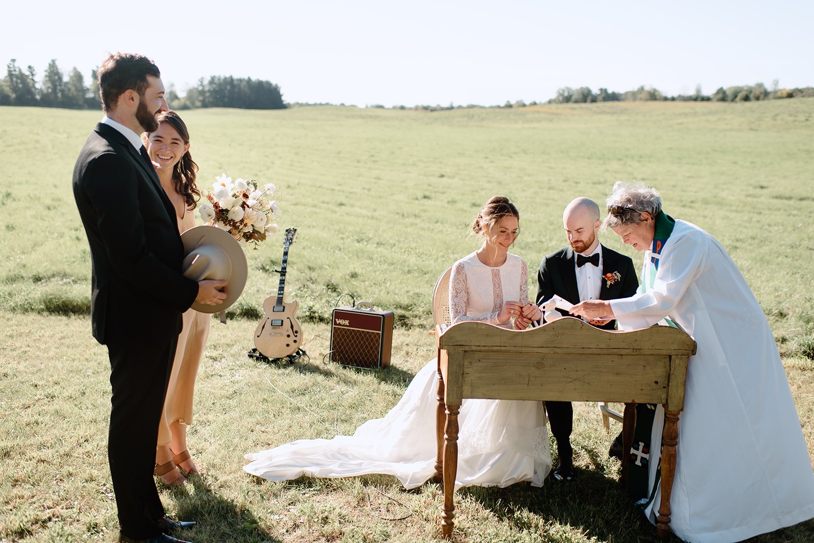 Family Farm Picnic Ontario Wedding - Sara Monika (43).jpg