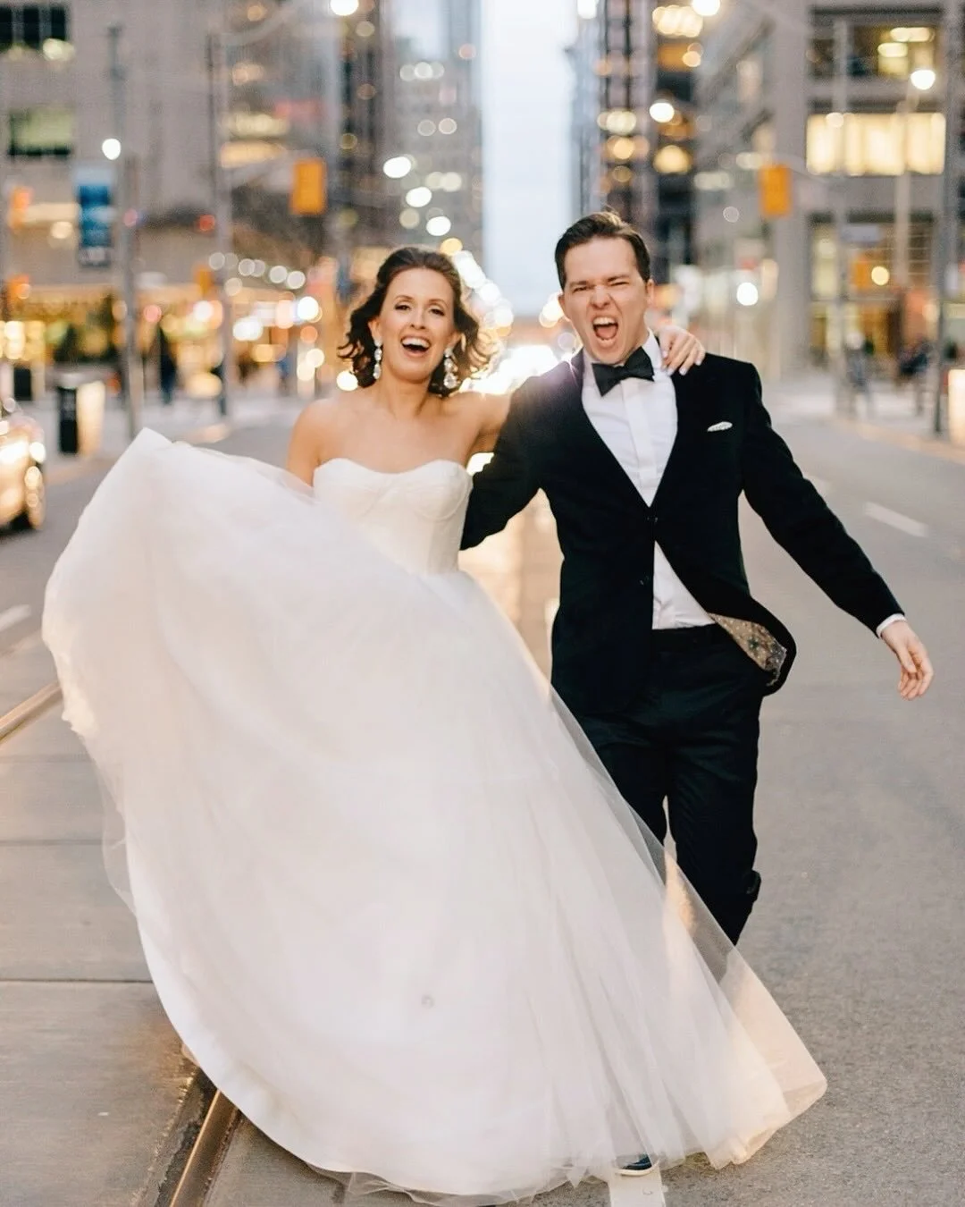 These snowy winter vibes are making me nostalgic over some past winter weddings I&rsquo;ve photographed, and Kat + Sean&rsquo;s wedding was definitely an unforgettable one with them bringing their free-spirited energy (LOVE their edge), the cozy indo