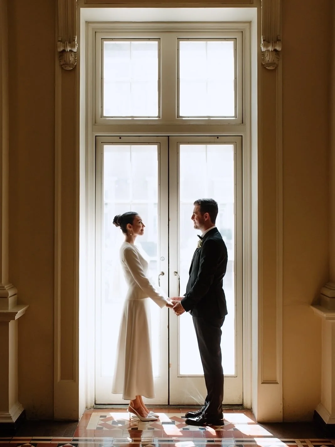 When indoor photos are just as beautiful as outdoor photos 😍 
⠀⠀⠀⠀⠀⠀⠀⠀⠀
Wedding Coordinator @bluelavenderevents
Florist @flower_rzy
Makeup Artist @presleyfoskettmakeup
Hair Artist @bridalhaircollective
Wedding Dress @catherinelangloisbridal
⠀⠀⠀⠀⠀⠀⠀⠀