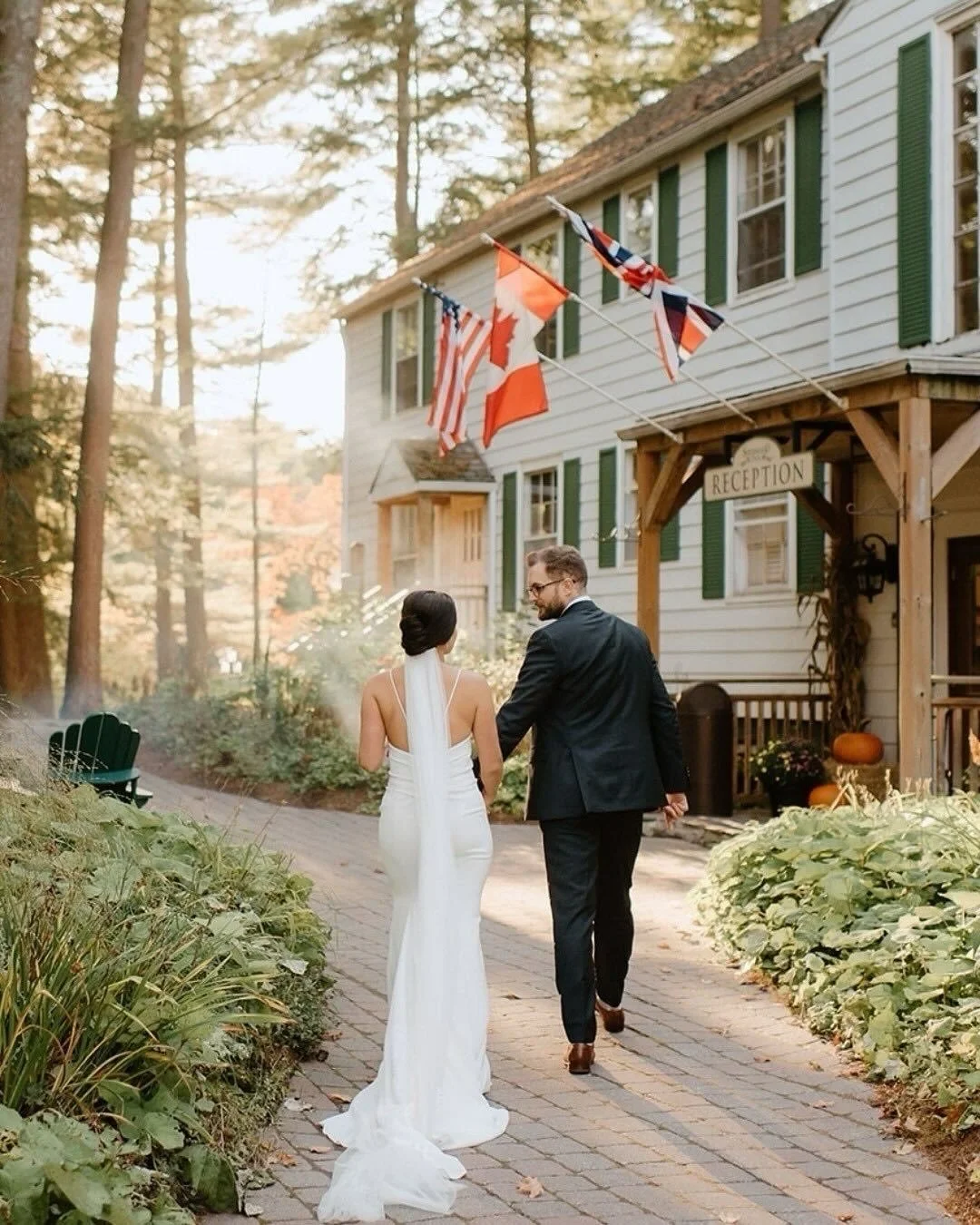 Kiara + Adam&rsquo;s day was a VIBE! With the magical sun rays, to the intimate candlelit dinner, to a sky full of stars that night, but what stood out to me most was the laughter and energy everyone brought🥰
⠀⠀⠀⠀⠀⠀⠀⠀⠀
Venue @sherwoodinnweddings
Flo